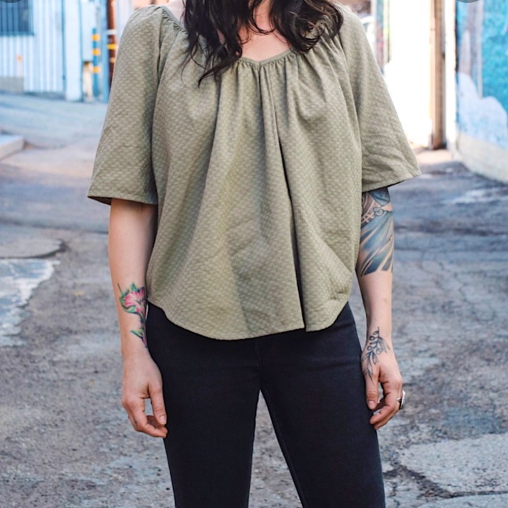 Nwt Esby Apparel Sterling Beach House top